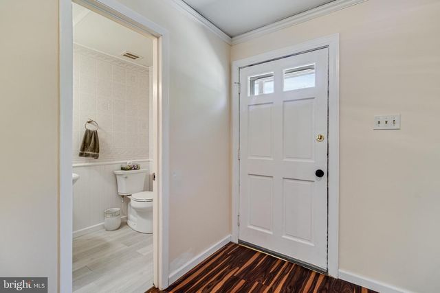 5 MOONCOIN CIR, Waldorf, MD 20602