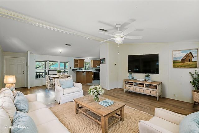 5712 Mockingbird, Mathis, TX 78368