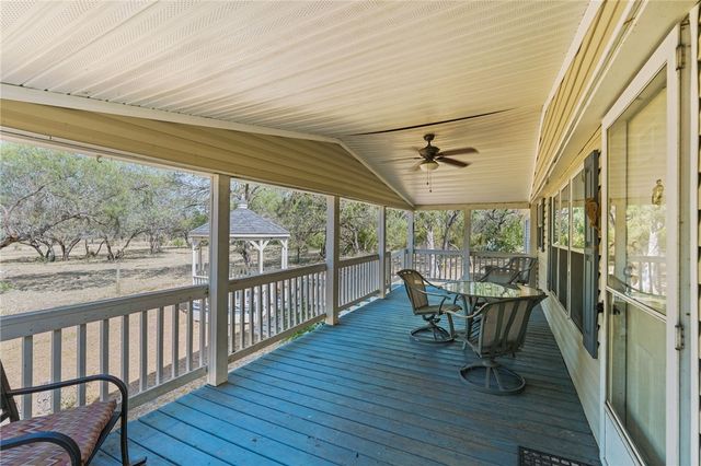 5712 Mockingbird, Mathis, TX 78368