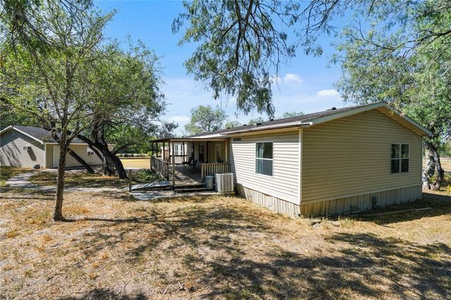 5712 Mockingbird, Mathis, TX 78368