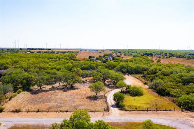 5712 Mockingbird, Mathis, TX 78368