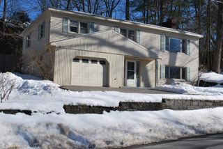 12 Oakdale Avenue, Nashua, NH 03062