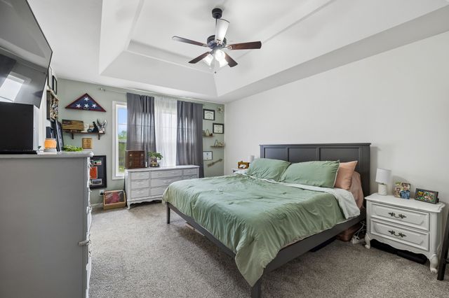 1388 Constitution Dr, Clarksville, TN 37042