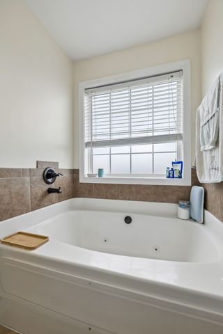1388 Constitution Dr, Clarksville, TN 37042