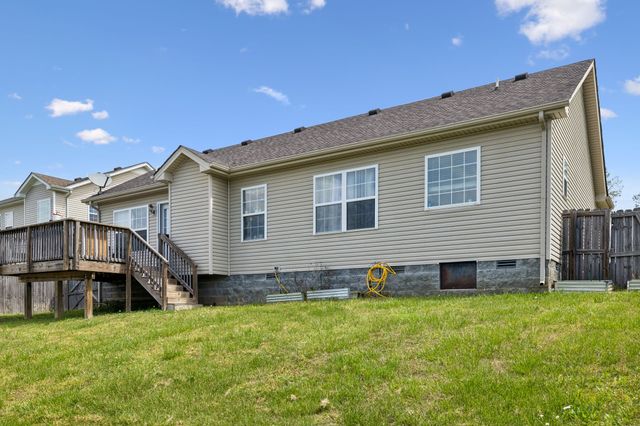 1388 Constitution Dr, Clarksville, TN 37042