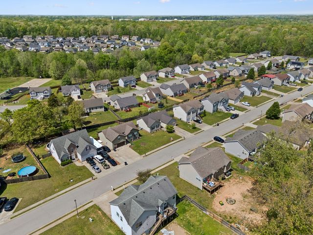 1388 Constitution Dr, Clarksville, TN 37042