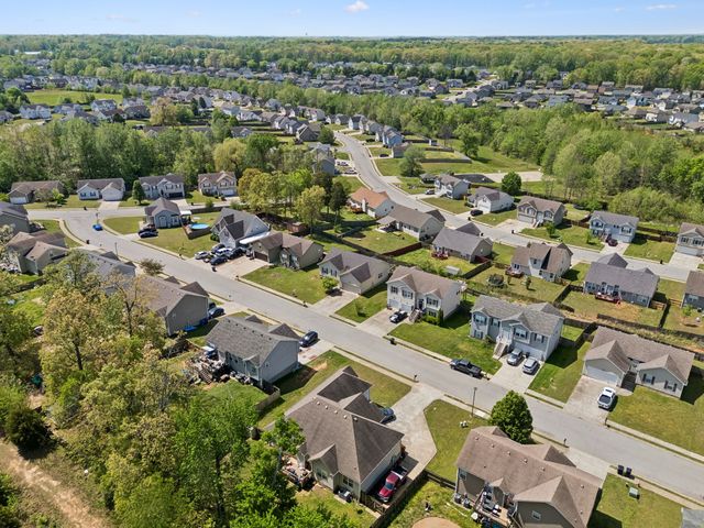 1388 Constitution Dr, Clarksville, TN 37042