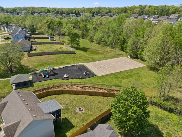 1388 Constitution Dr, Clarksville, TN 37042