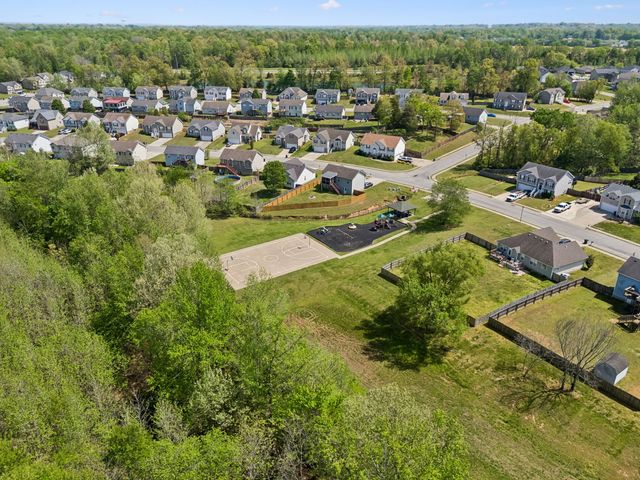 1388 Constitution Dr, Clarksville, TN 37042