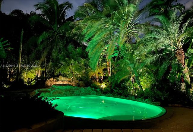 16645 SW 87th Ct, Palmetto Bay, FL 33157