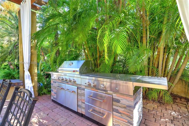 16645 SW 87th Ct, Palmetto Bay, FL 33157