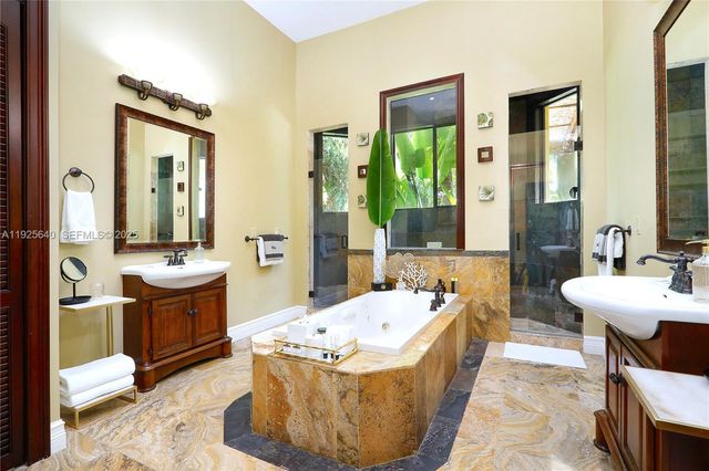 16645 SW 87th Ct, Palmetto Bay, FL 33157