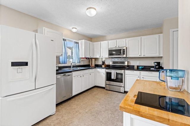 5989 Jamesport Drive, Westerville, OH 43081