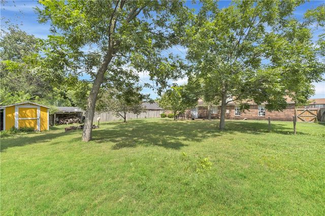 2200 K Street, Rogers, AR 72758