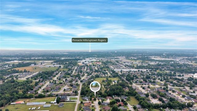 2200 K Street, Rogers, AR 72758