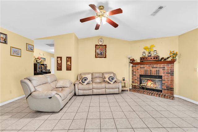 2200 K Street, Rogers, AR 72758