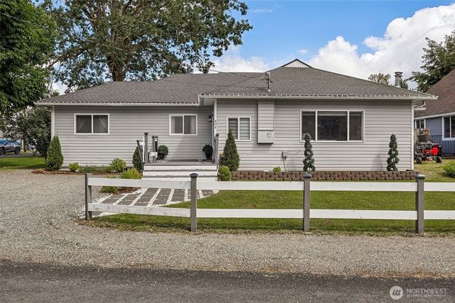 404 Nixon Street S, Roy, WA 98580