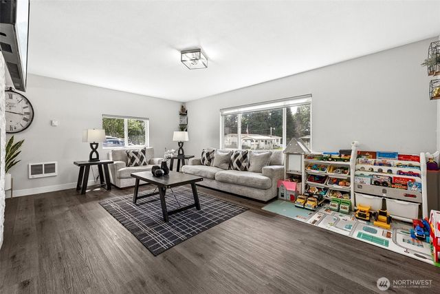 404 Nixon Street S, Roy, WA 98580