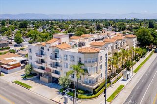 6800 Corbin Avenue, Reseda, CA 91335