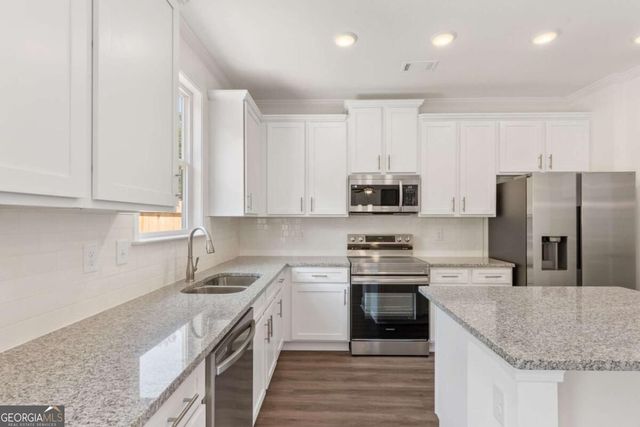 7332 Rocklin Lane, Flowery Branch, GA 30542