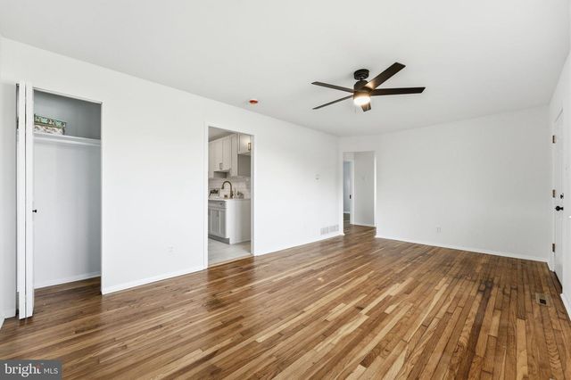 2 CHERRY RD, New Castle, DE 19720