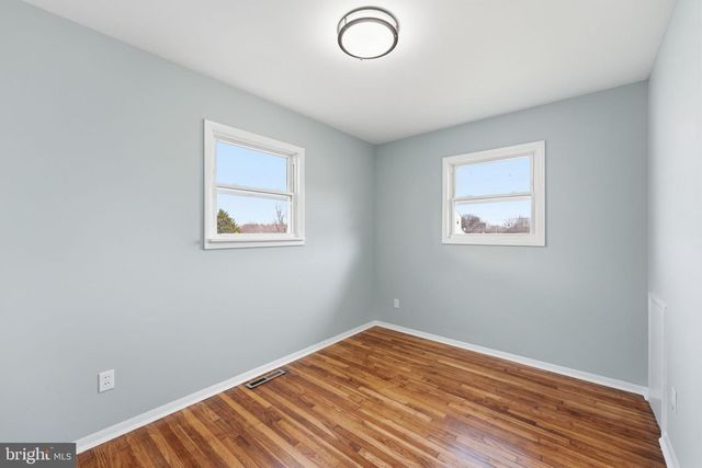 2 CHERRY RD, New Castle, DE 19720