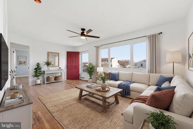 2 CHERRY RD, New Castle, DE 19720