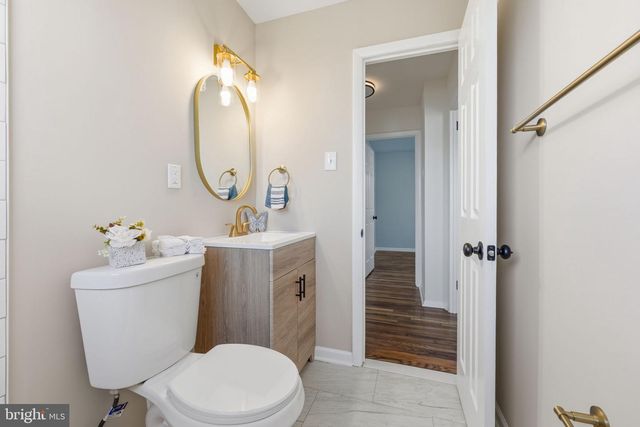 2 CHERRY RD, New Castle, DE 19720