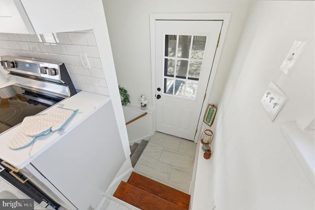 2 CHERRY RD, New Castle, DE 19720