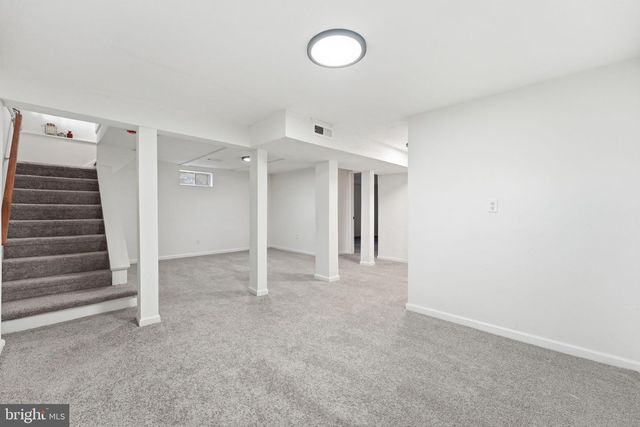 2 CHERRY RD, New Castle, DE 19720