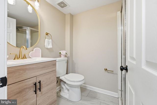 2 CHERRY RD, New Castle, DE 19720