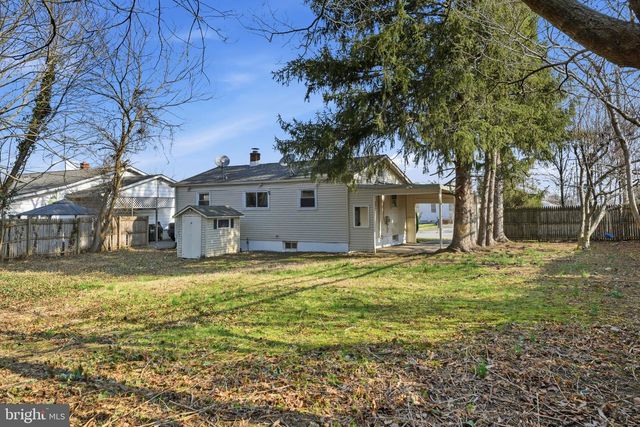 2 CHERRY RD, New Castle, DE 19720