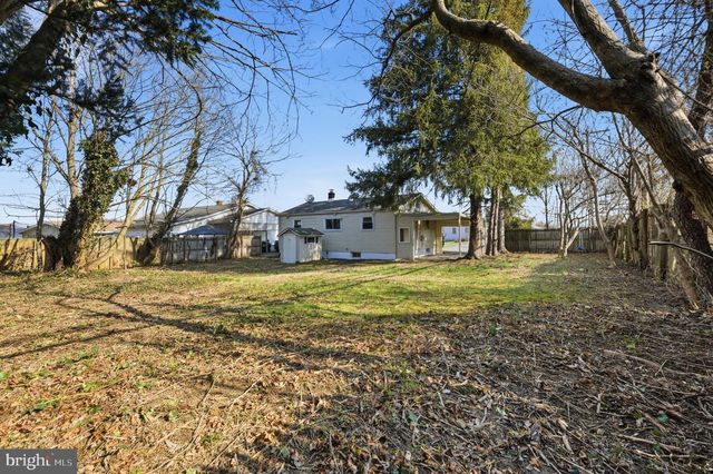 2 CHERRY RD, New Castle, DE 19720