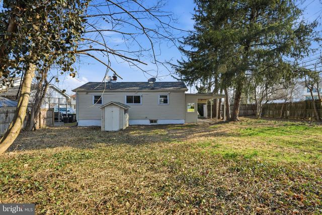 2 CHERRY RD, New Castle, DE 19720