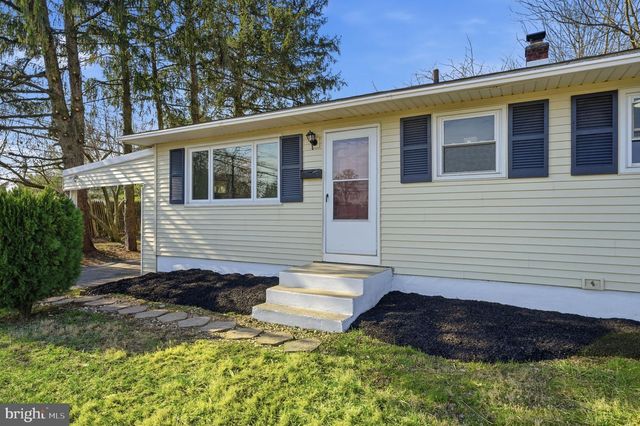 2 CHERRY RD, New Castle, DE 19720