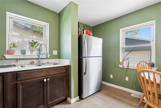 4432 Sherman St NE, Cedar Rapids, IA 52402