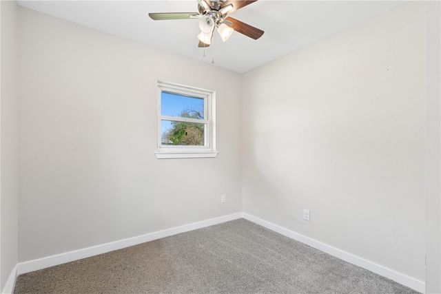 4432 Sherman St NE, Cedar Rapids, IA 52402