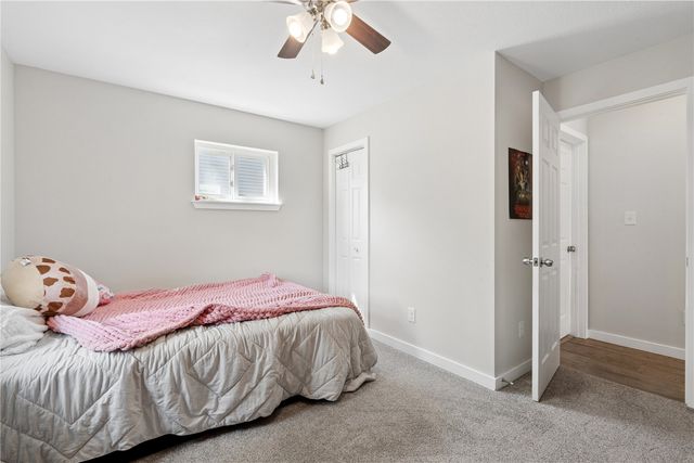 4432 Sherman St NE, Cedar Rapids, IA 52402