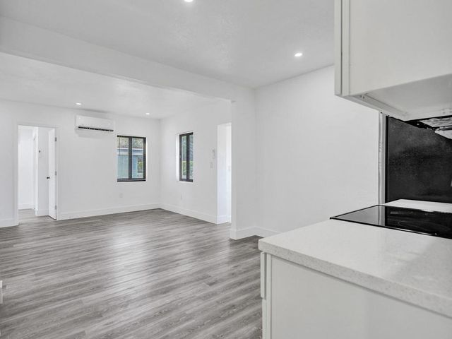 940 SW 28th St 1, Fort Lauderdale, FL 33315