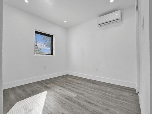 940 SW 28th St 1, Fort Lauderdale, FL 33315