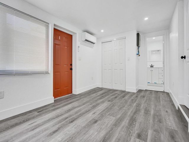 940 SW 28th St 1, Fort Lauderdale, FL 33315