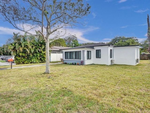 940 SW 28th St 1, Fort Lauderdale, FL 33315