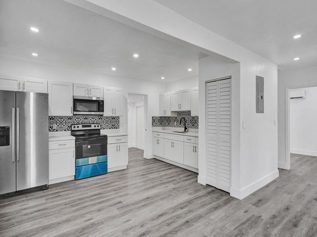 940 SW 28th St 1, Fort Lauderdale, FL 33315