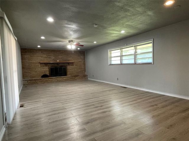 5913 Crestview Drive, Oklahoma City, OK 73105