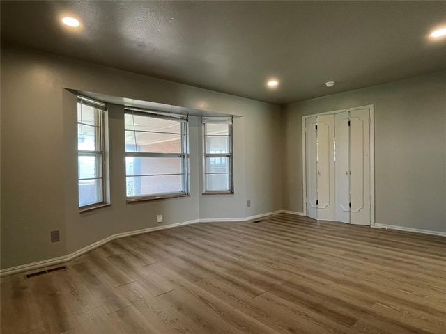 5913 Crestview Drive, Oklahoma City, OK 73105