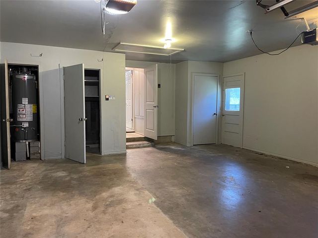 5913 Crestview Drive, Oklahoma City, OK 73105