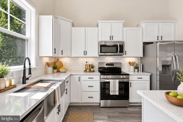 9133 LAWYERS RD, Spotsylvania, VA 22551