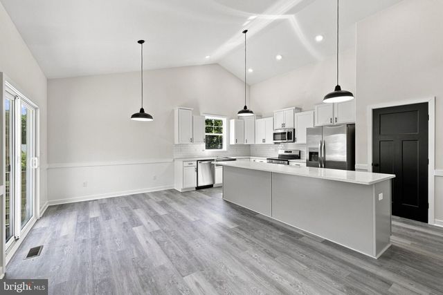 9133 LAWYERS RD, Spotsylvania, VA 22551