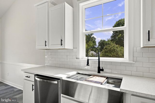 9133 LAWYERS RD, Spotsylvania, VA 22551
