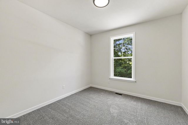 9133 LAWYERS RD, Spotsylvania, VA 22551